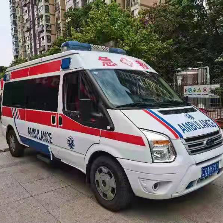 扶绥长途救护车护送病人返乡
